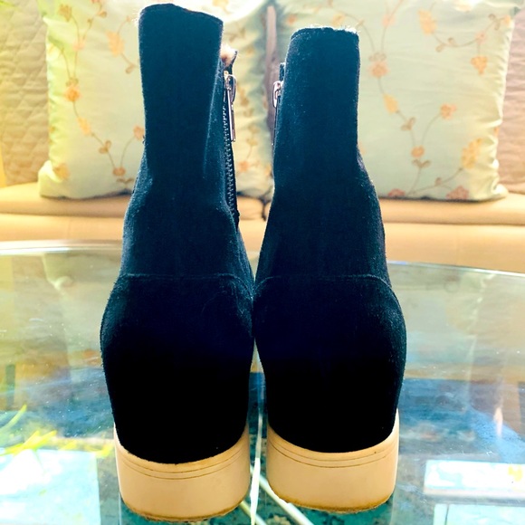 ✨Steve Madden✨ Black Suede Hightop Platform Sneakers W/Dual Zipper - Picture 5 of 14